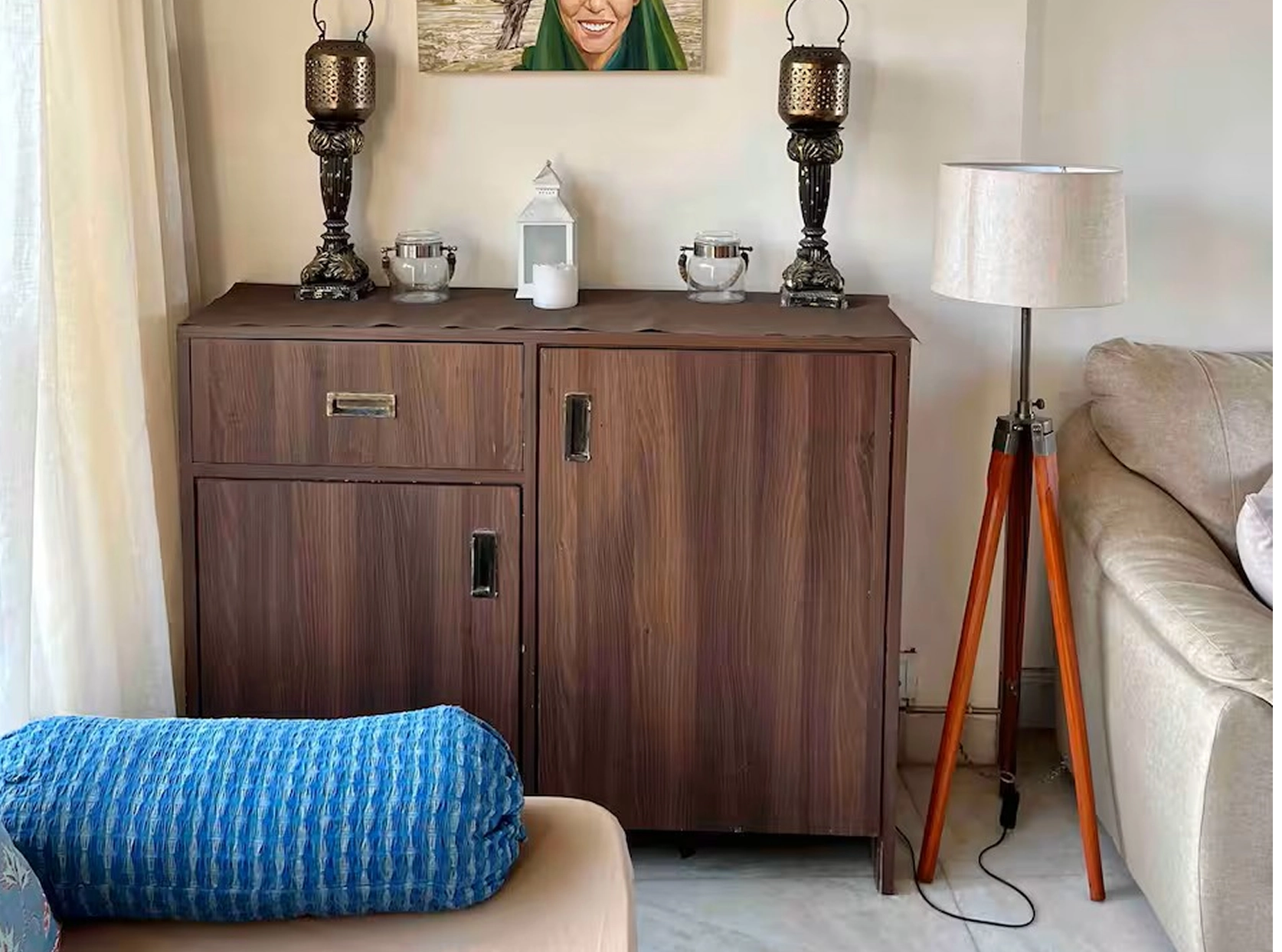 Eternal Sunshine - Pod room by the Sea