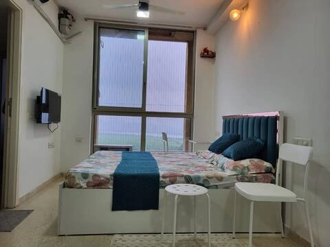 Skyline Vista | Serene Studio