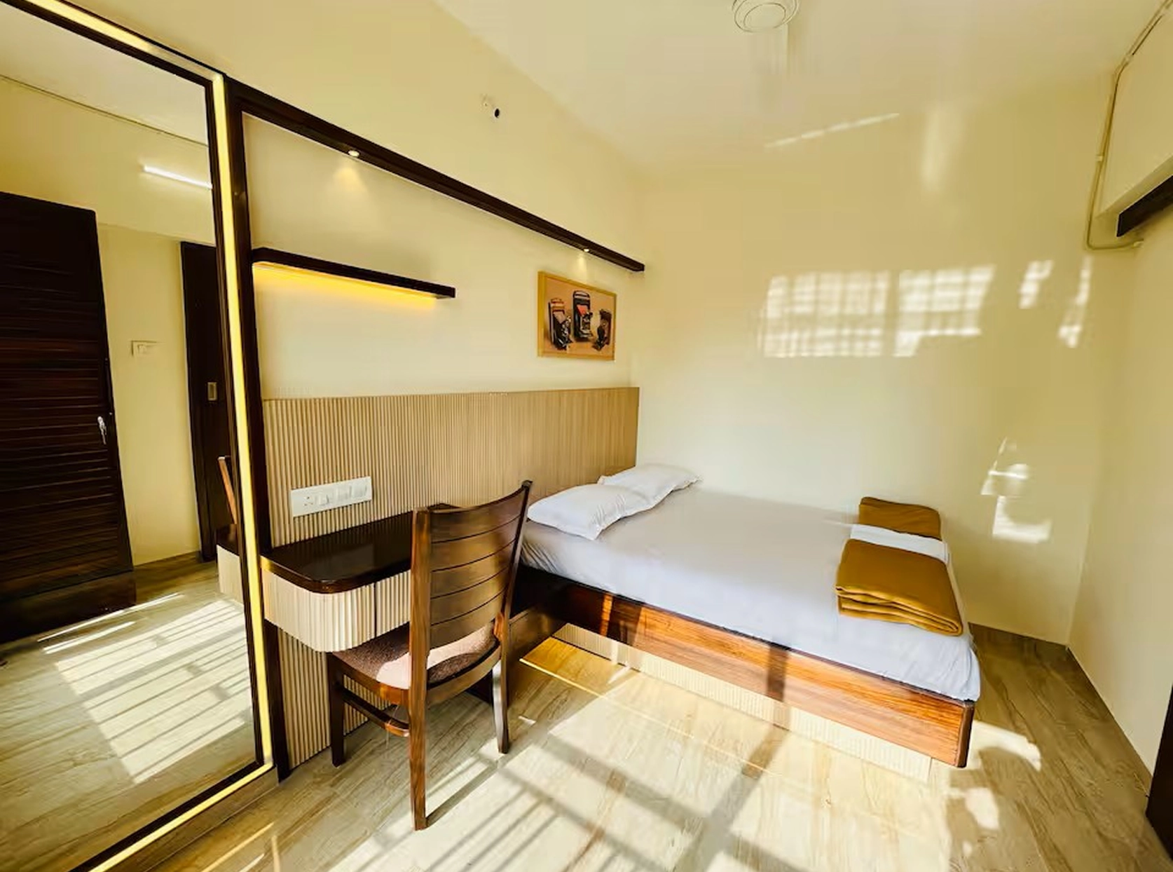 Near Mindspace Malad